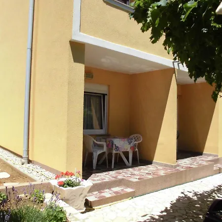 Apartment 602 Lopar